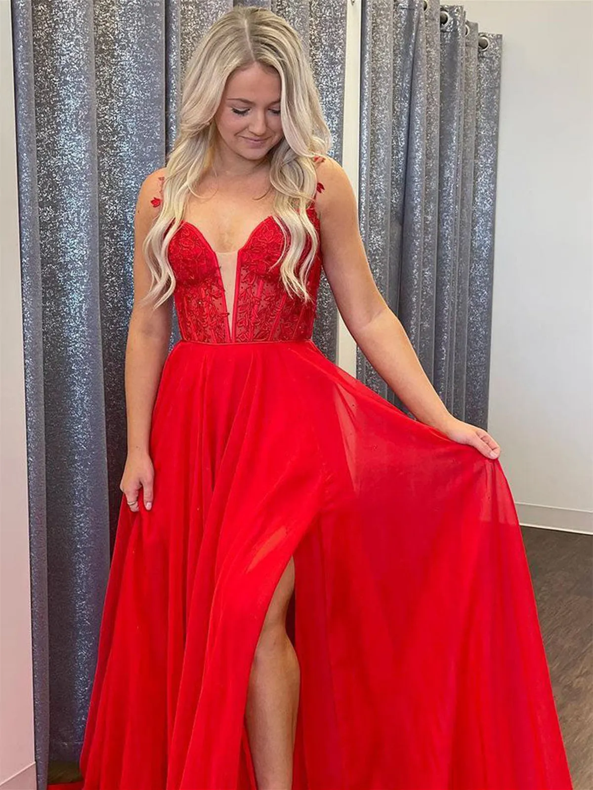 A-line V Neck Lace Long Prom Dresses with Slit Red Chiffon Formal Graduation Evening Gowns