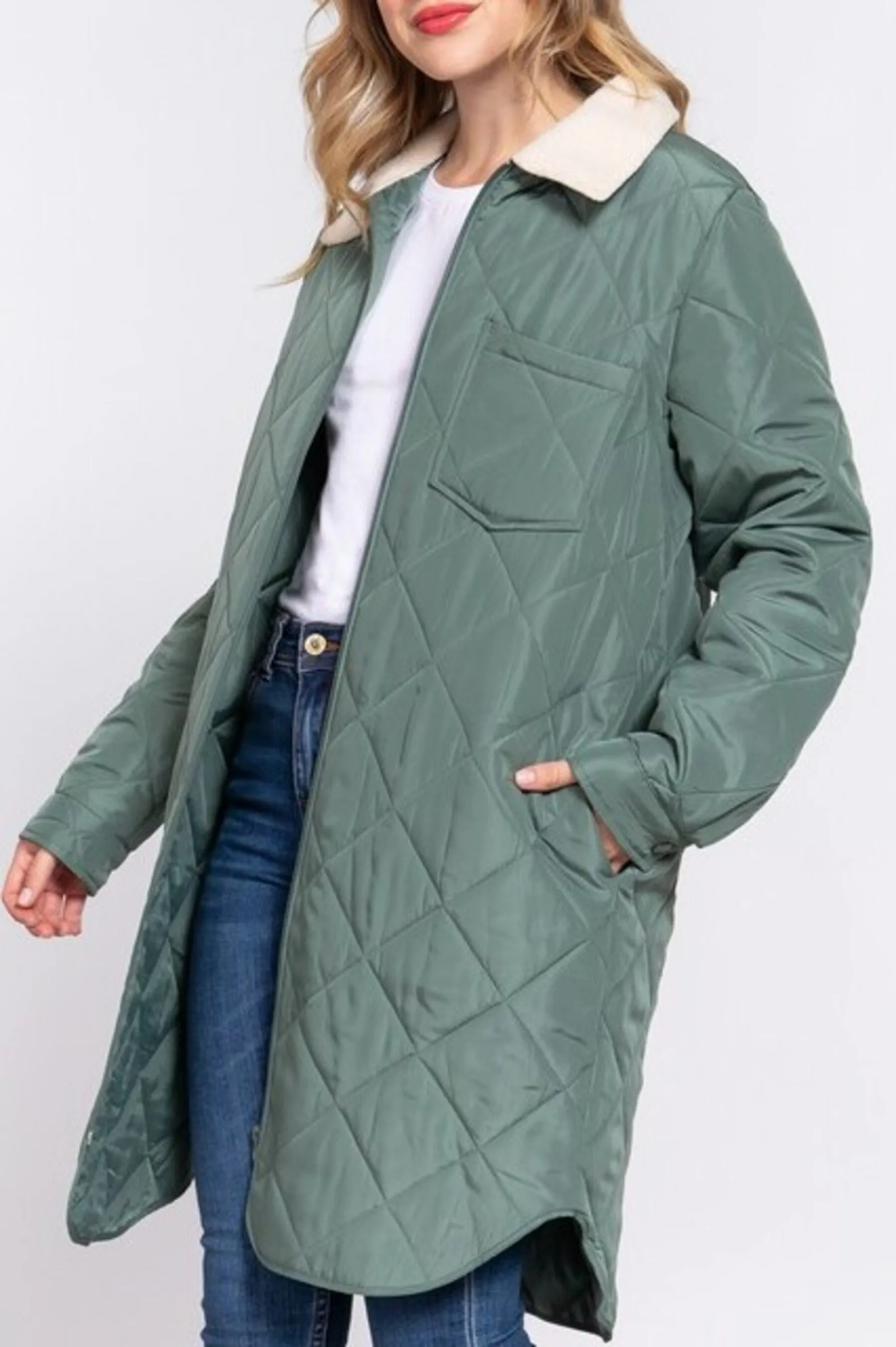 Women's Long sleeve fur collar detail quilted puffer long zip up jacket